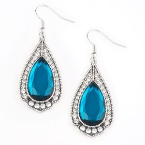 Super Stardom Teardrop Rhinestone Earrings